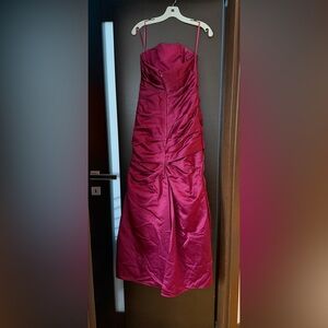 Elegant Strapless Wine Dress
